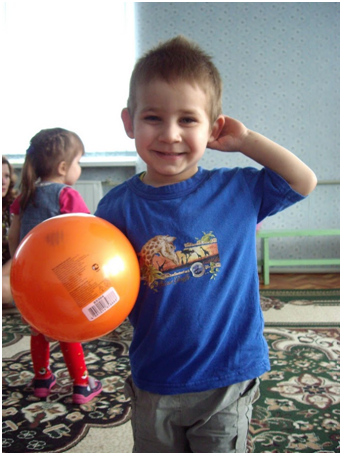 We should remember about homeless children who need our help, as they are always open-hearted and insecure.