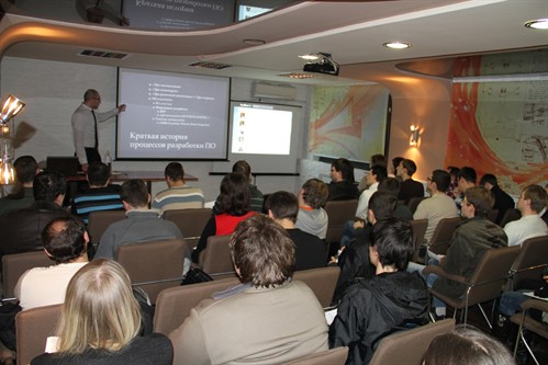 Alexander Petrusenko led the discussion about problems of Agile Development at the second .NET User Group Meeting in Donetsk.